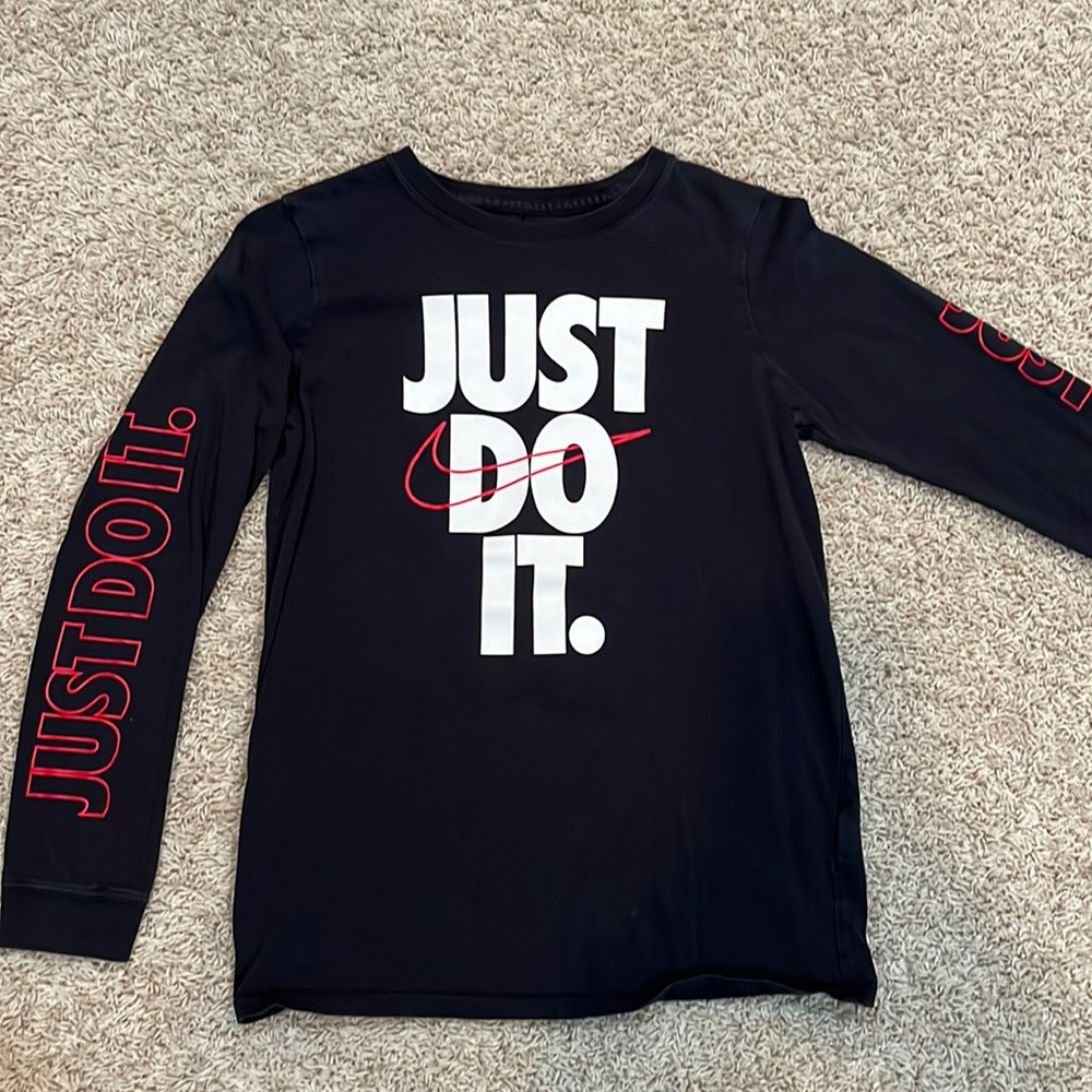 Boys Nike black long sleeve t-shirt, size youth large